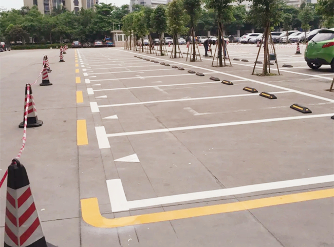 北京道路劃線,拆除清運,路基開挖,交通設(shè)施,北京軒溪谷商貿(mào)有限公司