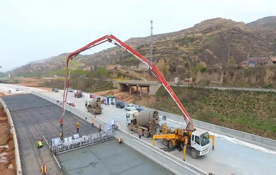 十五冶承建的黃石棋盤州綜保區一期建設穩步推進