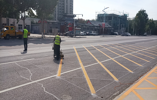 北京道路劃線,拆除清運,路基開挖,交通設(shè)施,北京軒溪谷商貿(mào)有限公司