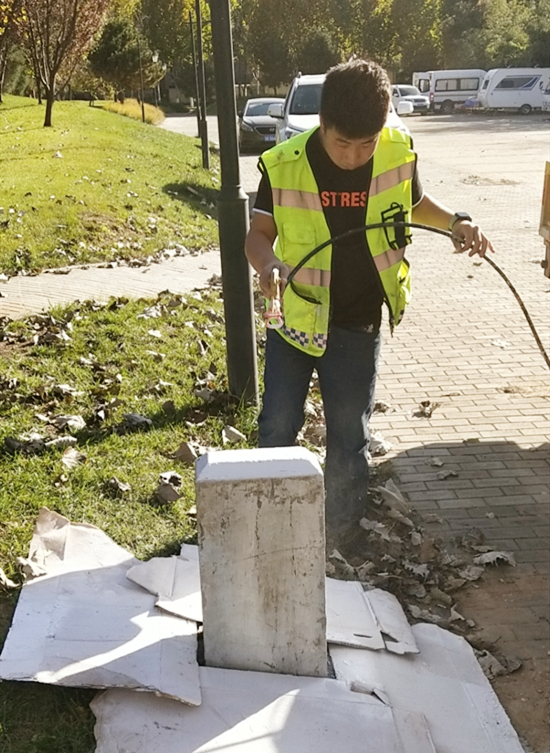 北京道路劃線,拆除清運(yùn),路基開挖,交通設(shè)施,北京軒溪谷商貿(mào)有限公司