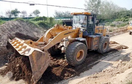 北京道路劃線,拆除清運,路基開挖,交通設(shè)施,北京軒溪谷商貿(mào)有限公司